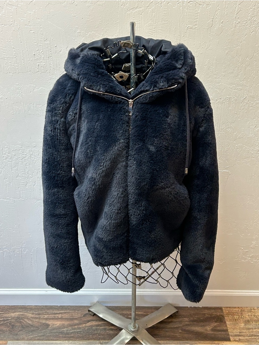 Rachel Zoe Navy Blue Faux Fur Hooded Jacket Women’s‎ Medium Plush Zip Coat